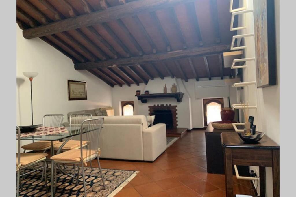 Daisy House: Nice Attic In The Historical Center Salò Zewnętrze zdjęcie