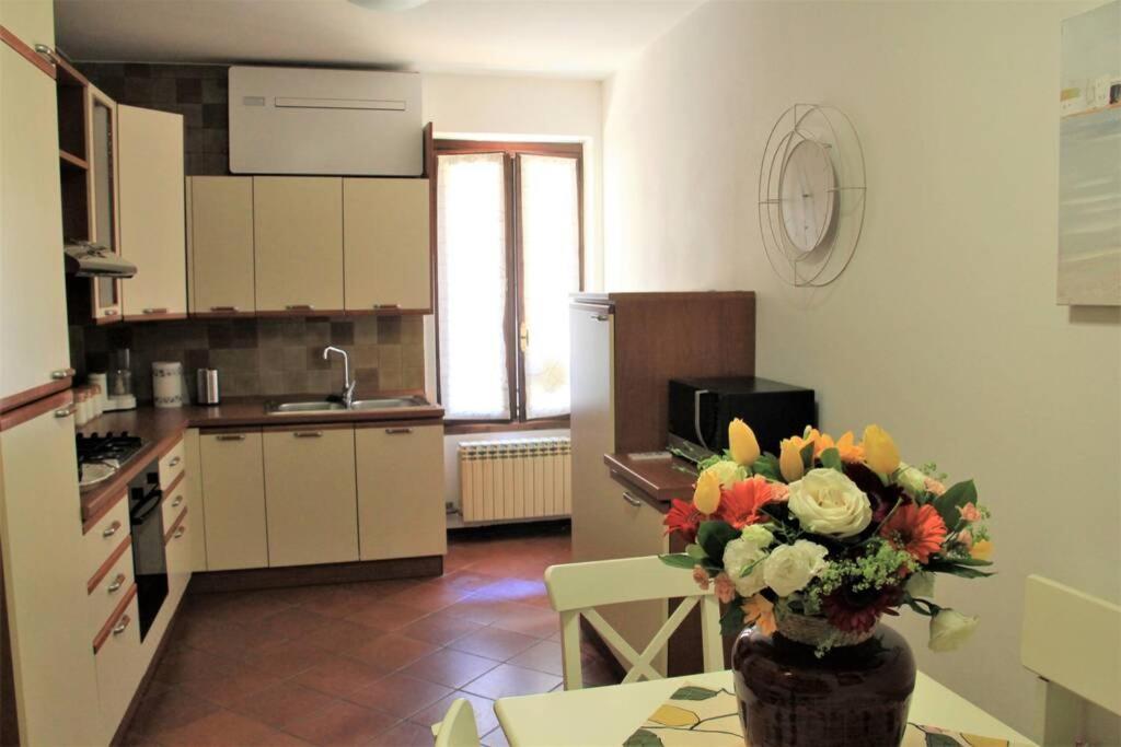 Daisy House: Nice Attic In The Historical Center Salò Zewnętrze zdjęcie